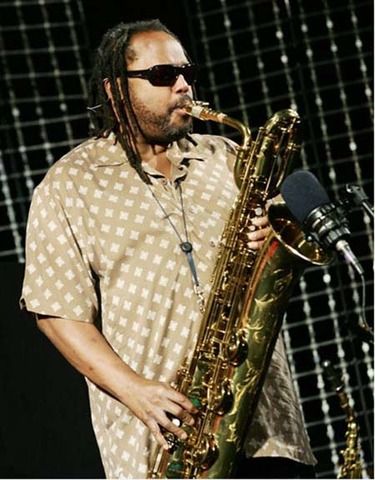 Death of saxophonist LeRoi Moore.