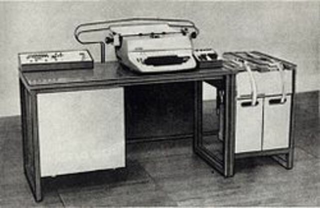 первый миникомпьютер