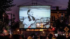 Wizard of Oz Premiers in Movie Theaters