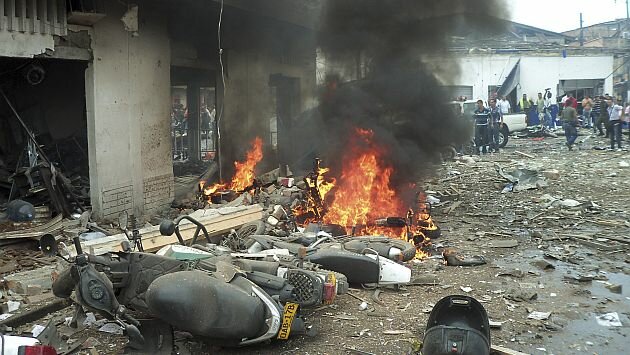 ATENTADO DE LAS FARC EN MIRAFLORES