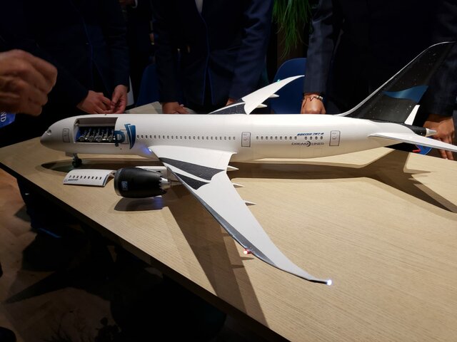 BOEING 787-8