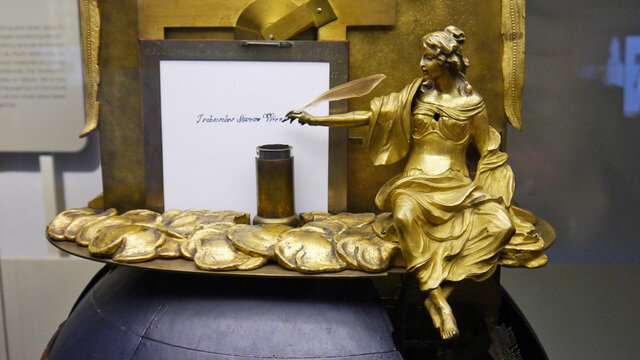 Создание андроида способного писать слова