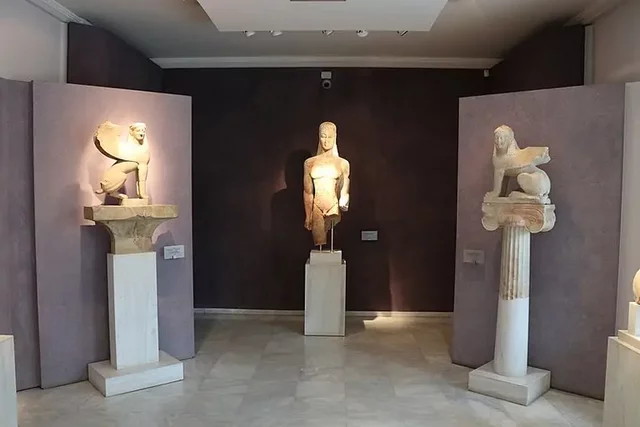 La porta sagrada de Kouros (600 aC)