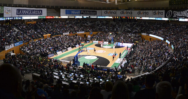 Vaig a veure partit de bàsquet