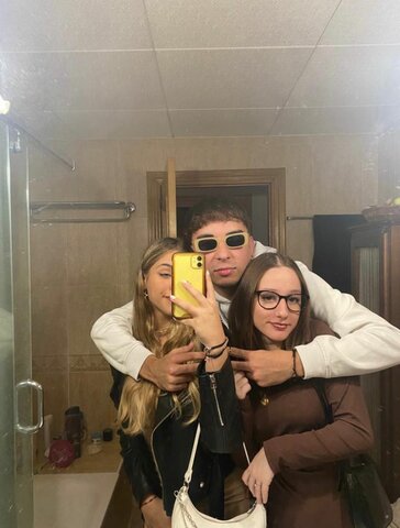 CONEC EL MEU GRUP D'AMICS