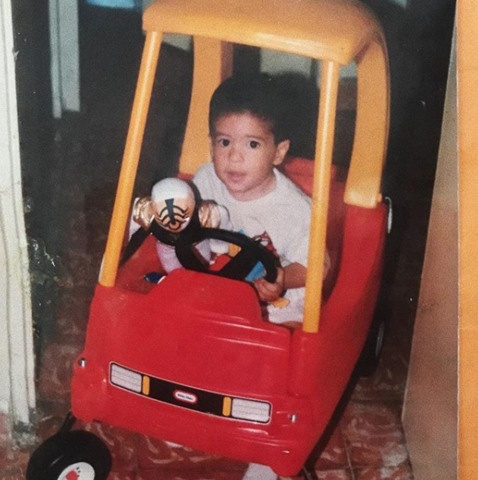 Su comienzo en el gusto por la música