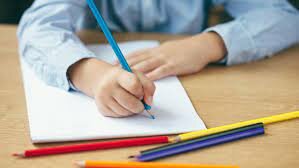 Uses irregular third person verbs