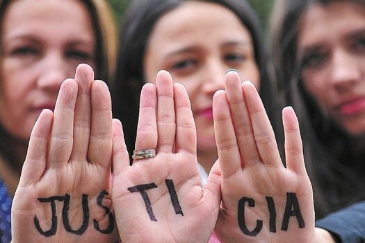 Ley 1761- Feminicidio como delito autónomo.