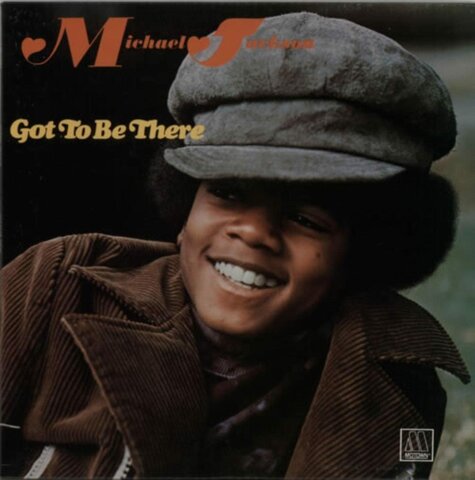 Comienza su carrera como solista y lanza su primer álbum "I have to be there"