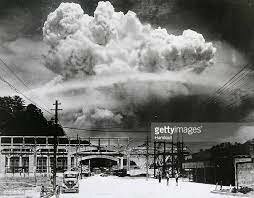 BOMBES ATÒMIQUES Hiroshima i Nagasak
