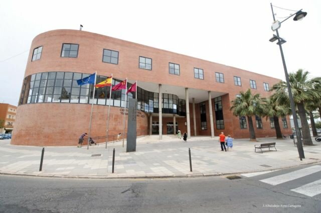 Creó la Universidad Popular de Caratgena