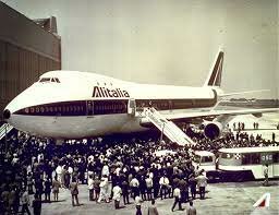 Introduction of  the Boeing 747 ‘jumbo jet’