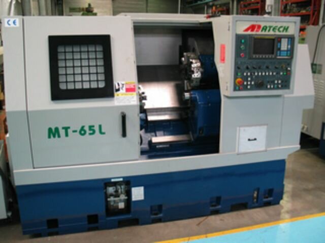 Commande numérique étudiée à la demande de l'US Air Force. Mise au point de télémanipulateurs pour l'industrie nucléaire américaine.