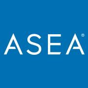 La firme suédoise ASEA présente le premier robot « tout électrique ».