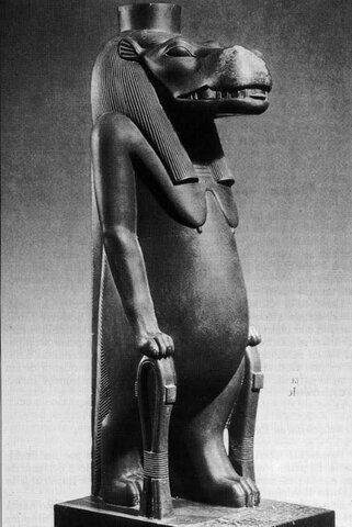 Estatua de la diosa Tuaret