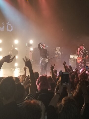 Seeing YUNGBLUD for the first time