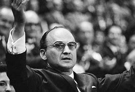 Inicia el mandato de Luis Echeverria