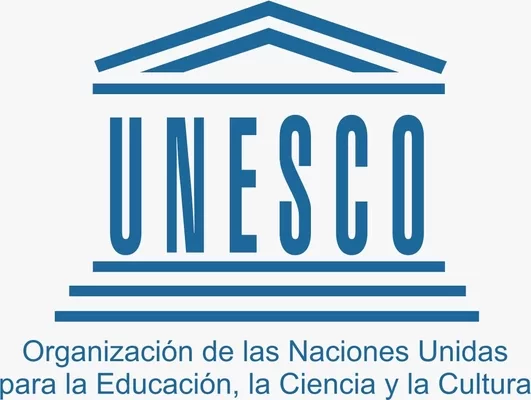UNESCO,  publica la “Recomendación sobre la Educación para la Comprensión, la Cooperación y la Paz Internacional y la Educación relativa a los Derechos Humanos y las Libertades Fundamentales”.