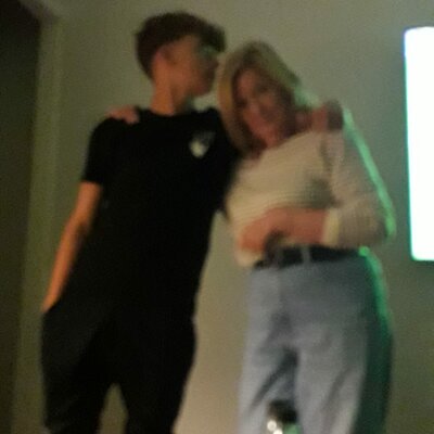 Timeline: Grandparents' hommage