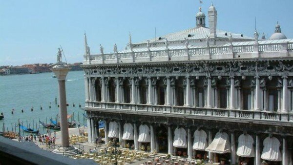 Biblioteca Marciana. Venecia, Italia del Norte.