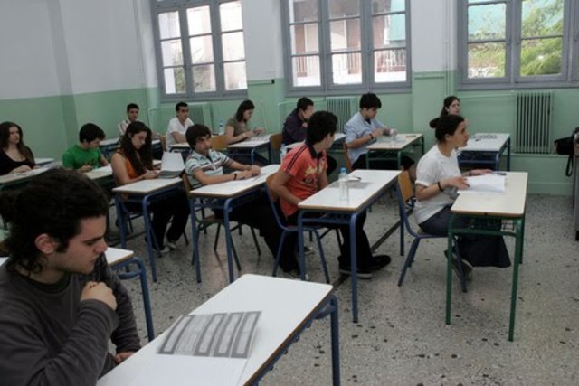 Γεμίζουν τα… θρανία στο e-φροντιστήριο