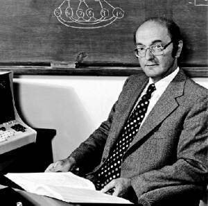 Donald Davies (Informático galés) presenta la conmutación de paquetes