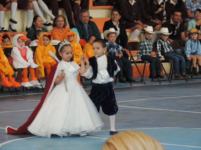 FUÍ REINA DE LA PRIMAVERA