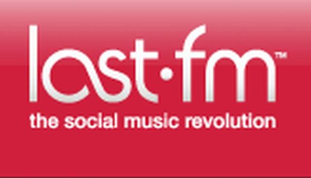 Last FM neix el 2002, en principi amb l'objectiu de ser una emissora en línia,