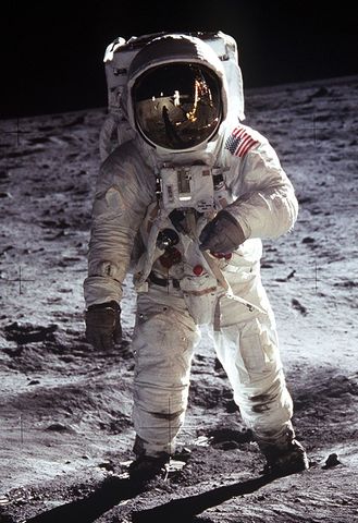 Astronauts on the moon by 2018