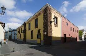 CASA DE ALVARADO BRACAMONTE Y DE LOS CAPITANES GENERALES