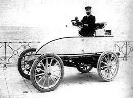 Primer Cotxe Mogut per Gasolina