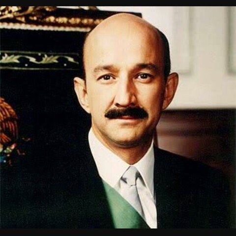 Carlos Salinas de Gortari (1988-1994)