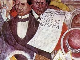 Se promulga las leyes de reforma