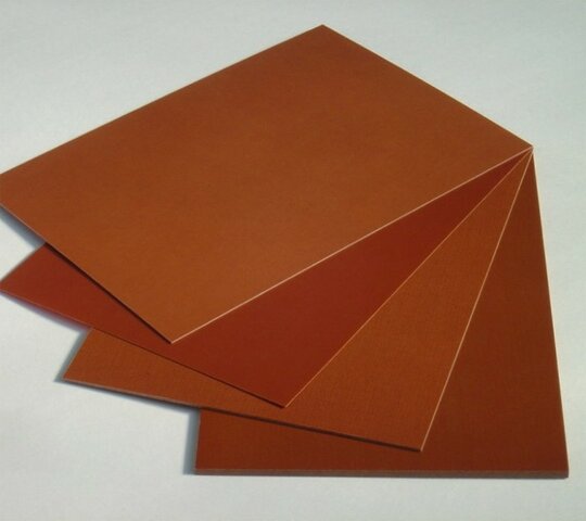 Primer plàstic sintètic