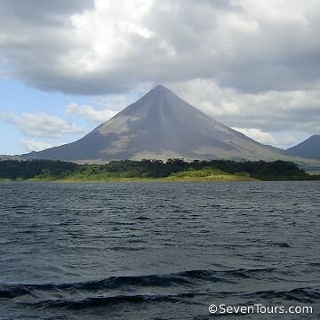 Erupción del Volcán Arenal