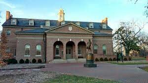 Thomas Jefferson went to college