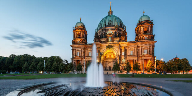 Los Principes de Alemania se casan en Guerra