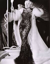 Mae West : Award Wining