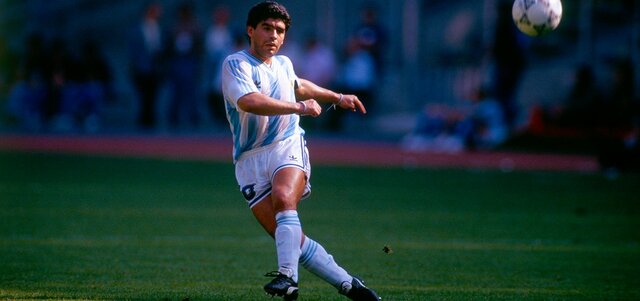 inizio di giocare a calcio