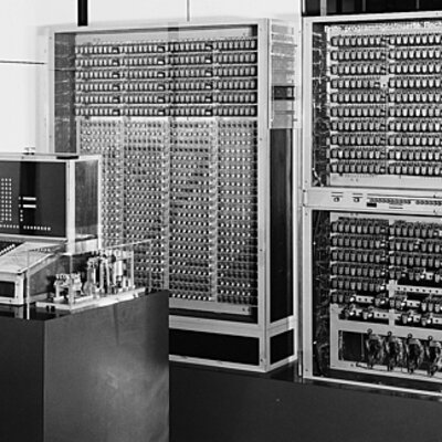 Timeline: Четыре поколения ЭВМ