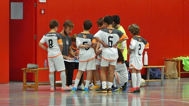 Començo a jugar a futbol sala!