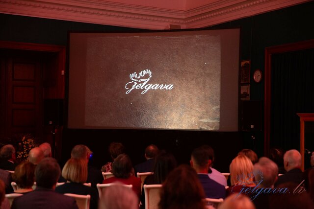 "Vesmaņa atgriešanās"