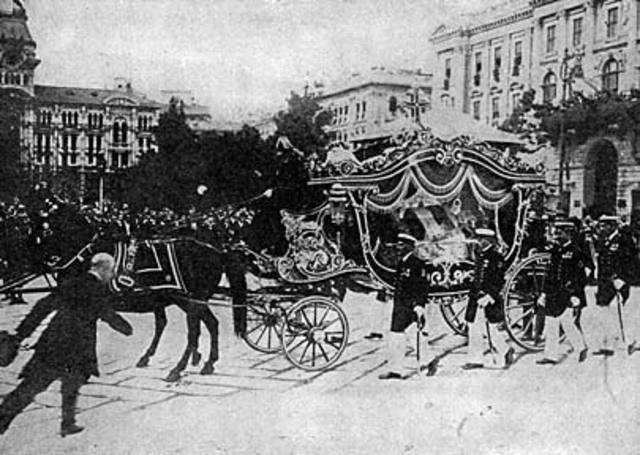 Austria Hungary gives Serbia an ultimatum