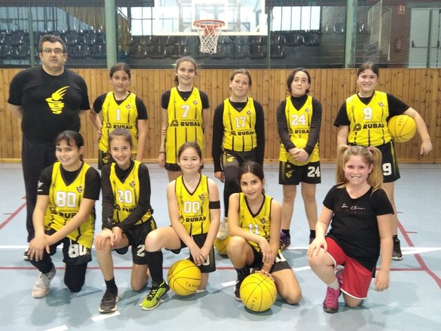 He començat a jugar en un club de bàsquet