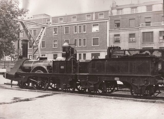 Primer ferrocarril: Barcelona-Mataró