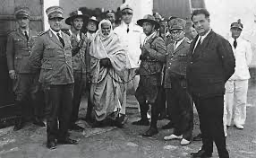 Italia coloniza Libia