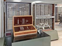 COMPUTADORA PROGRAMABLE-John Von Neumann