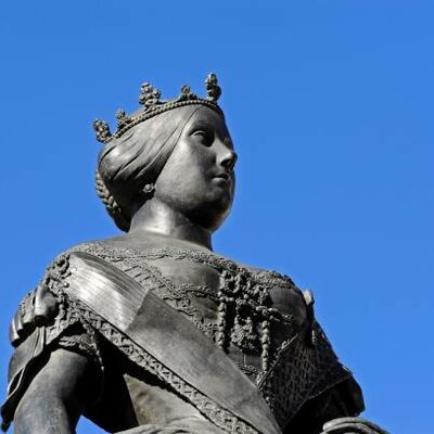 Timeline: 𝓡𝓮𝓿𝓸𝓵𝓾𝓬𝓲ó𝓷 𝓵𝓲𝓫𝓮𝓻𝓪𝓵 𝓮𝓷 𝓮𝓵 𝓻𝓮𝓲𝓷𝓪𝓭𝓸 𝓭𝓮 𝓘𝓼𝓪𝓫𝓮𝓵 𝓘𝓘. 𝓒𝓪𝓻𝓵𝓲𝓼𝓶𝓸 𝔂 𝓰𝓾𝓮𝓻𝓻𝓪 𝓬𝓲𝓿𝓲𝓵. 𝓒𝓸𝓷𝓼𝓽𝓻𝓾𝓬𝓬𝓲ó𝓷 𝔂 𝓮𝓿𝓸𝓵𝓾𝓬𝓲ó𝓷 𝓭𝓮𝓵 𝓔𝓼𝓽𝓪𝓭𝓸 𝓵𝓲𝓫𝓮𝓻𝓪𝓵.