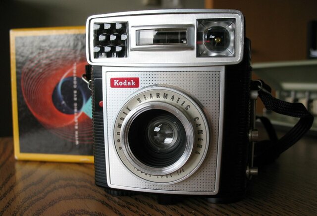 Первая цифровая фотокамера