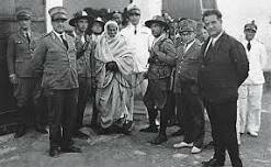 Italia coloniza Libia.